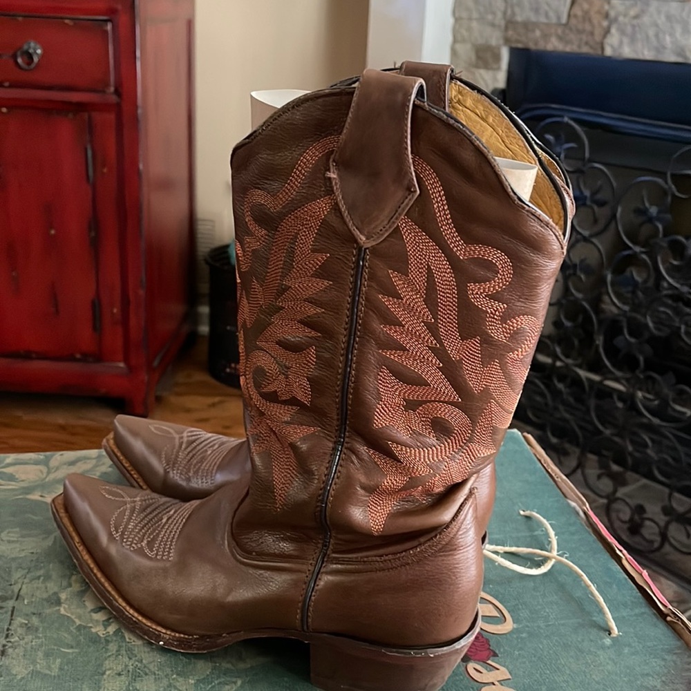 Gypsy Rose Ladies Brown Boots- EUC- WORN ONCE -SZ 9